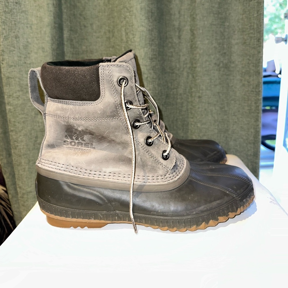 Sorel Black and Gray Boots